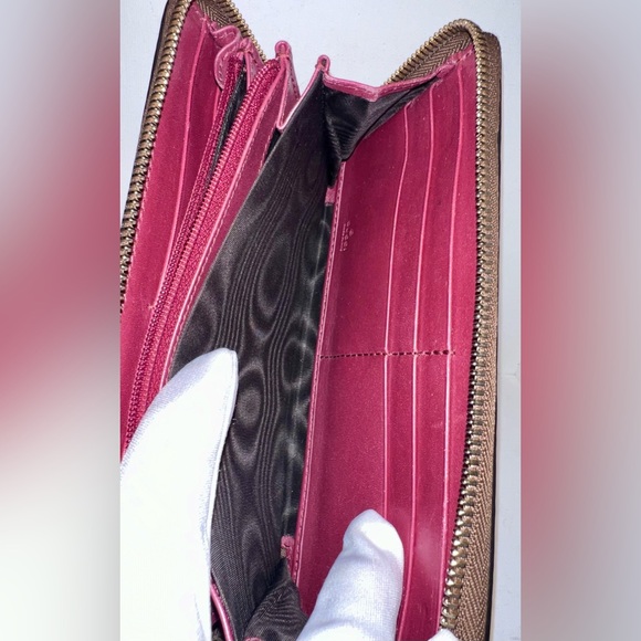 Gucci, Microguccissima Pattern Patent Leather Continental Wallet, Authentic - Picture 12 of 15